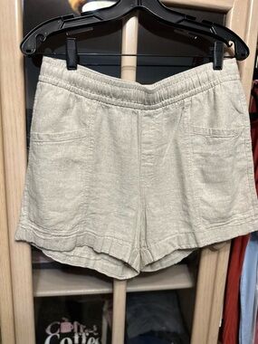 Old Navy Cream High-Waist Linen-Blend Shorts